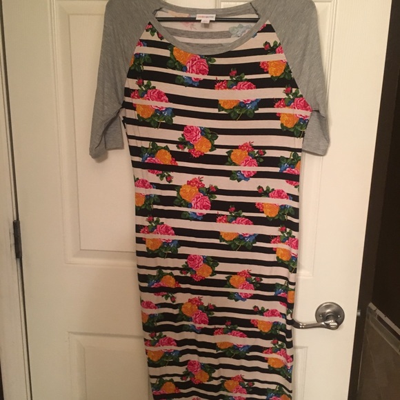 LuLaRoe Dresses & Skirts - Unicorn print LuLaRoe XS Julia